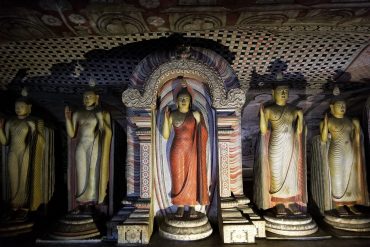 Dambulla cave temple - sri lanka gezilecek yerler