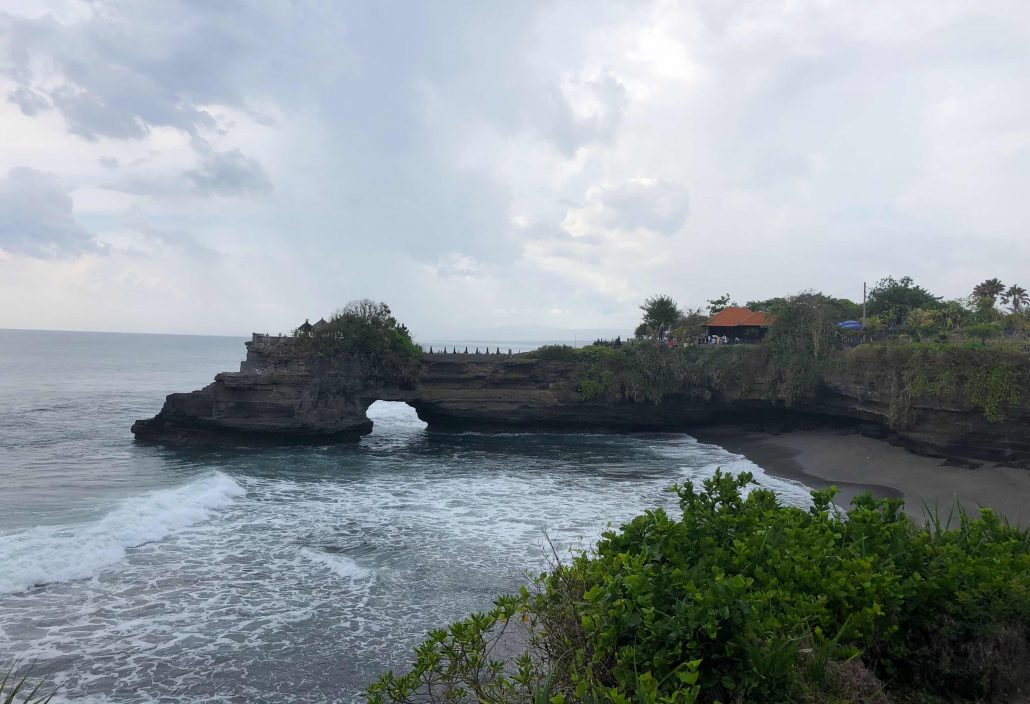 tanah lot - bali'de gezilecek yerler